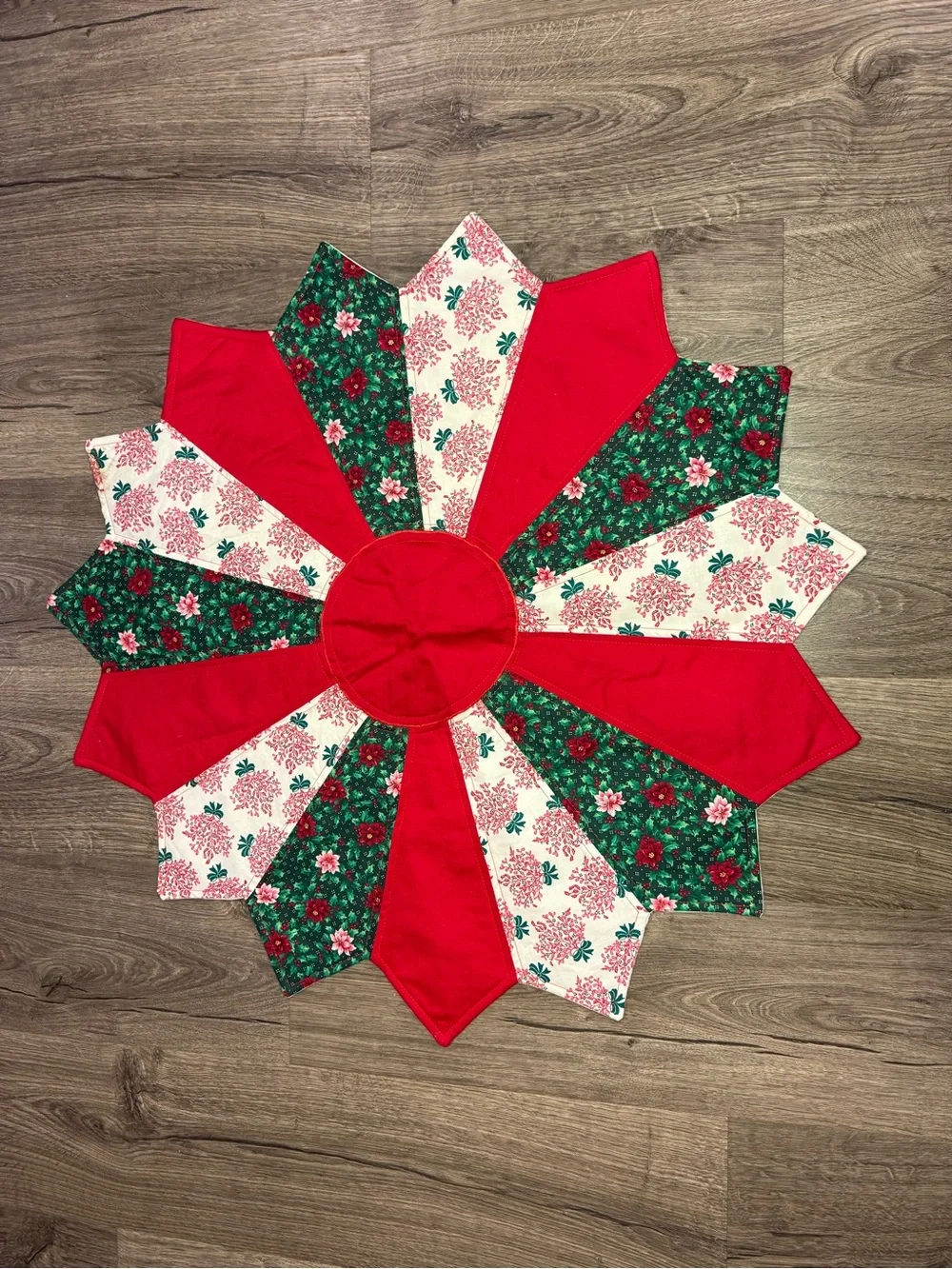 VTG Large Quilted Beautiful Multi Design Christmas Fabric Table Decor Placemat